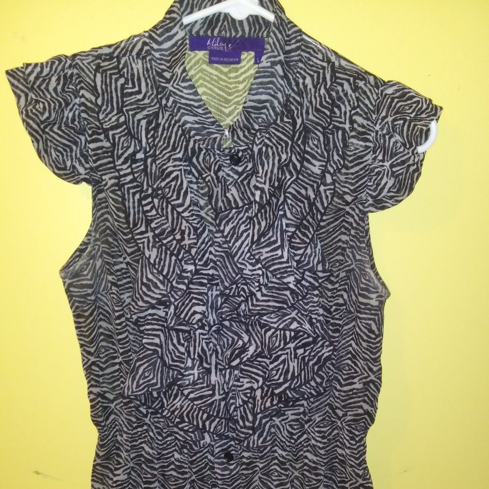 3/$15, Miley Cyrus Max Izria Ruffle Blouse Sz. L